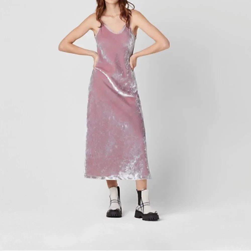 THE
BIAS SLIP DRESS  - Picture 3 of 16